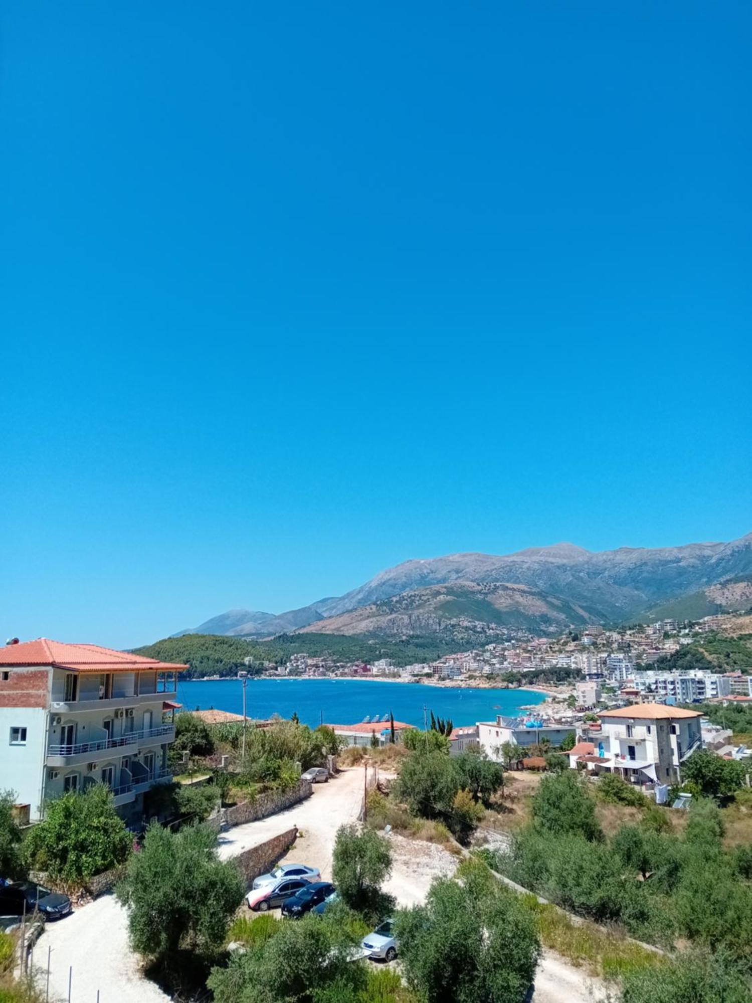 Artur Apartments Himare Exterior photo